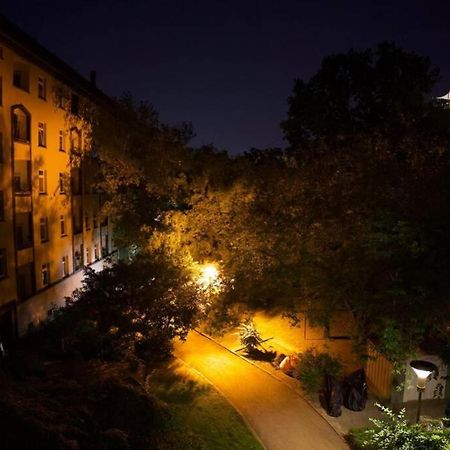 Die Kleine „Louise“ In Der Neustadt Mit Tiefgarage Drážďany Exteriér fotografie
